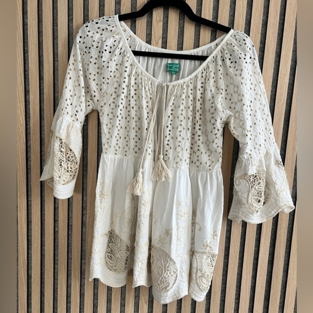 Antica Sartoria- Elegant Cream Eyelet and Lace Top tassel tie closure - Small